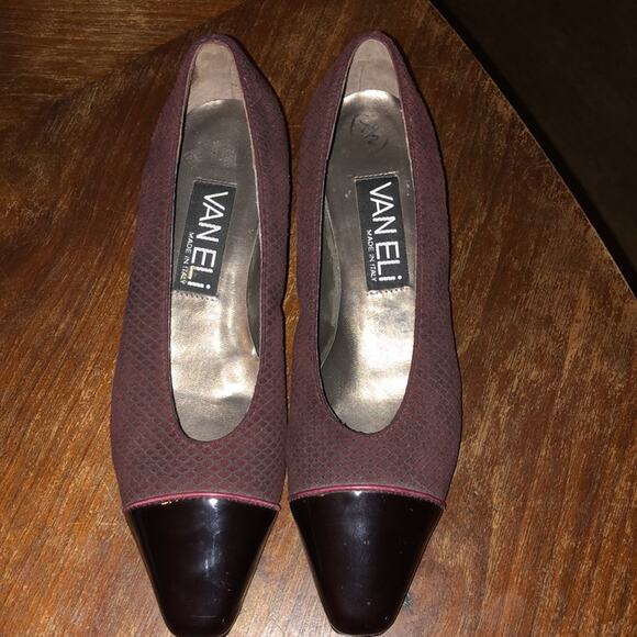 Vaneli Burgundy Preppy Academia Professional Patent Caps Flat Toe Ballet Flats - Picture 2 of 14